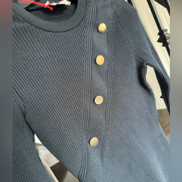 Alexander McQueen ribbed-knit button-detail top - Picture 7 of 11